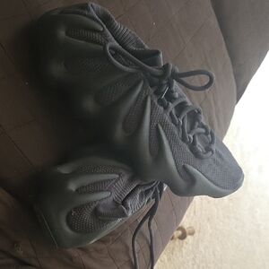 Yeezy Charcoal Knit Shoes